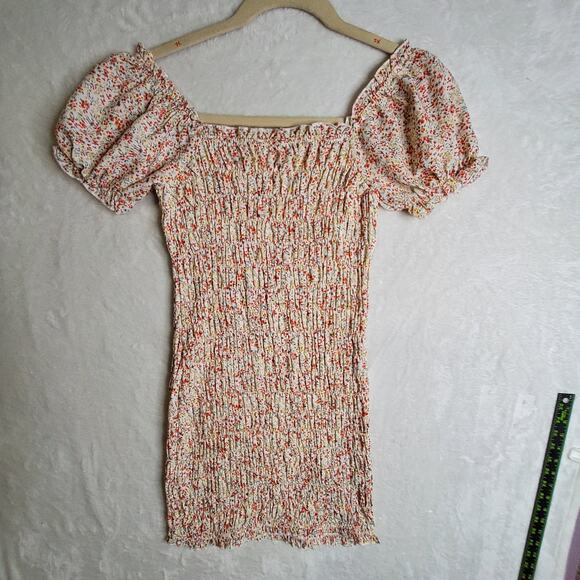 STORIA Small Smocked Square Neck BellSleeve FallVibe Sexy scrunched Elastic - Picture 2 of 16